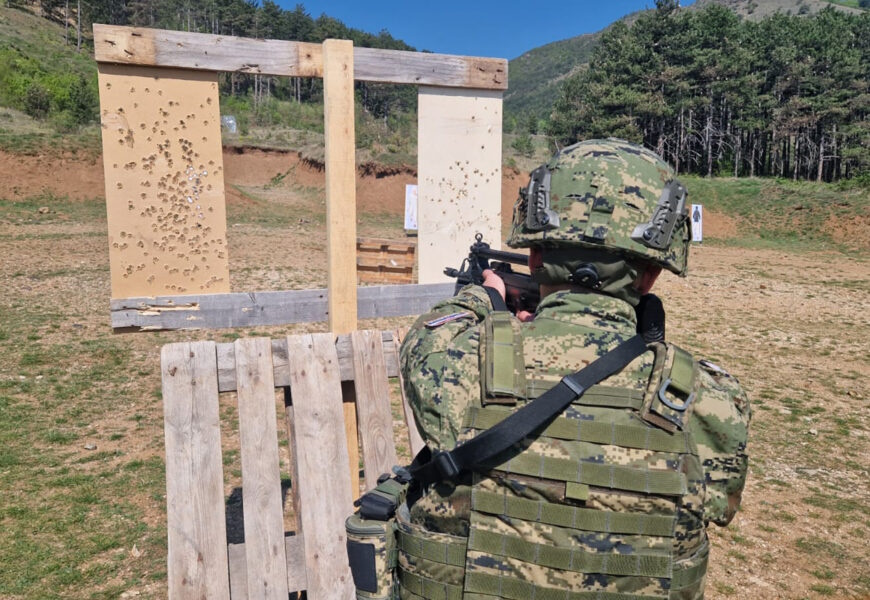 Hrvatski vojnici osvojili četvrto mjesto na međunarodnom vojnom natjecanju "Rifle Challenge" na Kosovu | Karlobag.eu