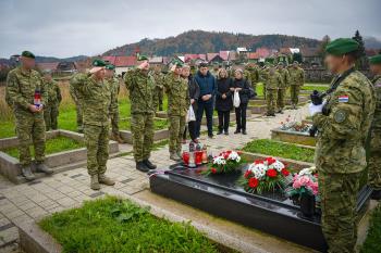 Obilježena treća godišnjica smrti časničkog namjesnika Alena Janeša u Delnicama