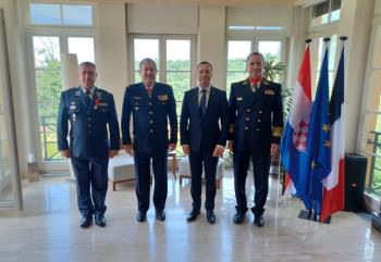 Admiral Robert Hranj i general-bojnik Michael Križanec odlikovani Legijom časti za doprinos francusko-hrvatskoj suradnji | Karlobag.eu