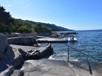 Otvaranje ponuda za Sanaciju plaže Cesarica u Karlobagu: I dalje previše, ali drastično manje