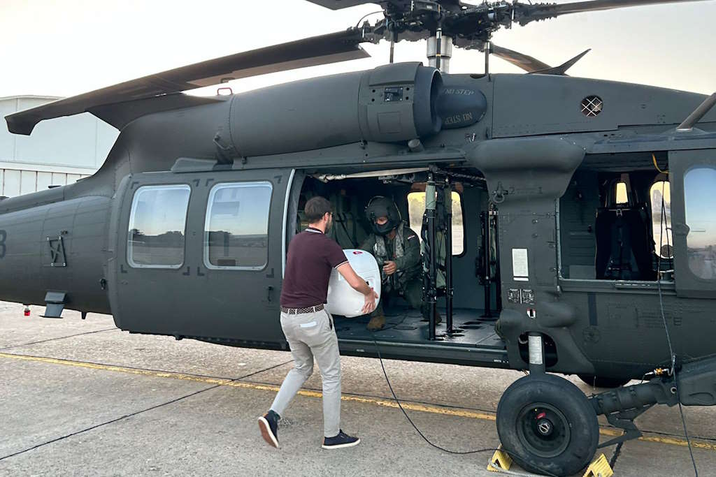 Kroatische Luftwaffe transportierte dringend ein Herz für eine Transplantation von Zadar nach Zagreb mit einem Black Hawk Hubschrauber